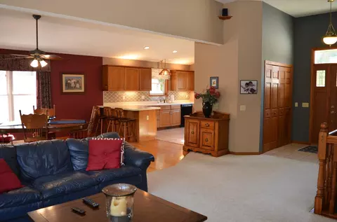 702 Hallstrom Dr, Red Wing, MN 55066 photo 9