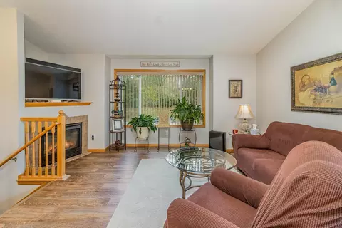 1441 S Trail Cir, Faribault, MN 55021 photo 3