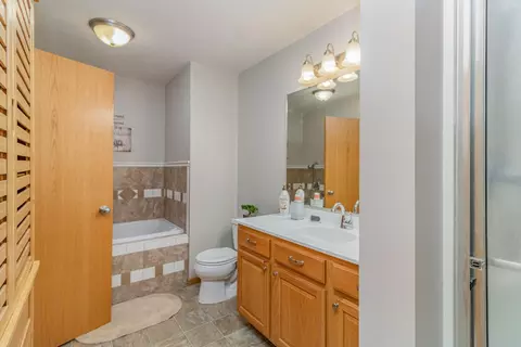 1441 S Trail Cir, Faribault, MN 55021 photo 11
