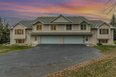 1441 S Trail Cir, Faribault, MN 55021