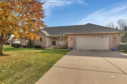 12 Sun Cir, Saint Cloud, MN 56301