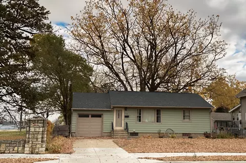 704 N Mantorville Ave, Kasson, MN 55944