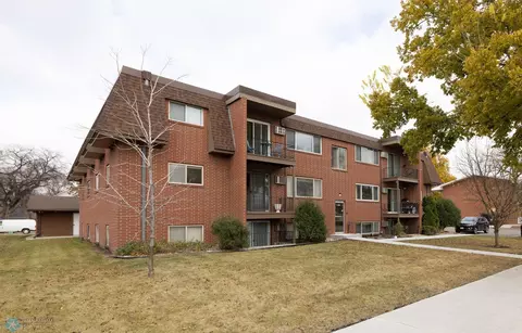 901 6th Ave N # 6, Fargo, ND 58102