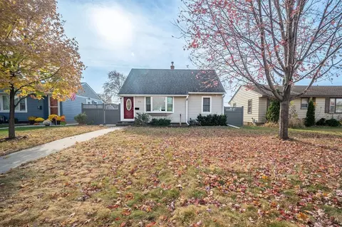 236 Ash St E, South Saint Paul, MN 55075