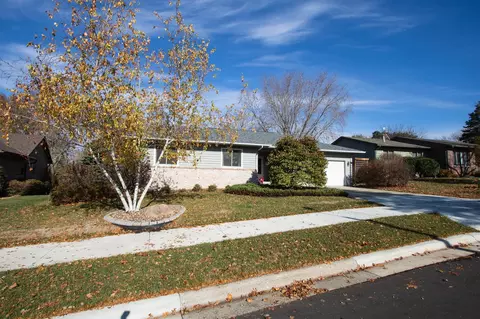 1209 Peterson Dr, Northfield, MN 55057
