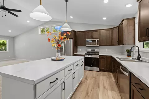 210 4th St, Mora, MN 55051 photo 4