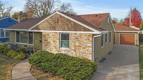 1769 Saunders Ave, Saint Paul, MN 55116