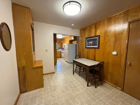108 W Maple St, Marshall, MN 56258 photo 6
