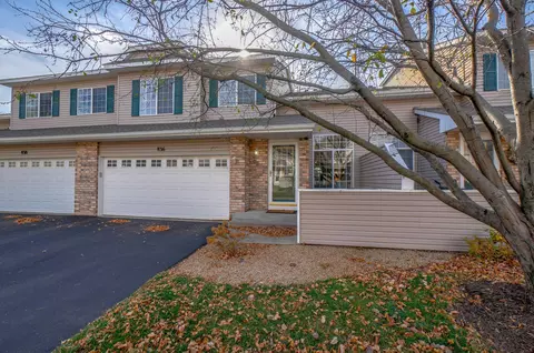 836 Summer Pines Cir, Hudson, WI 54016