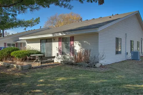 3845 Heather Dr, Eagan, MN 55122 photo 21