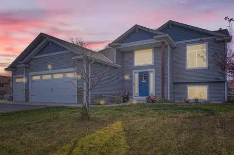 19104 Hoover St NW, Elk River, MN 55330