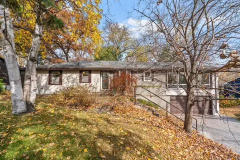 5736 Dewey Hill Rd, Edina, MN 55439