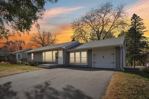 2200 Flag Ave S, Saint Louis Park, MN 55426