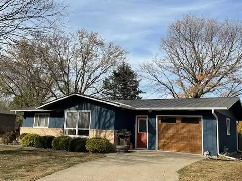 1309 Mountain Lake Rd, Mountain Lake, MN 56159