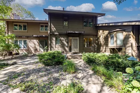 64 Birnamwood Dr, Burnsville, MN 55337