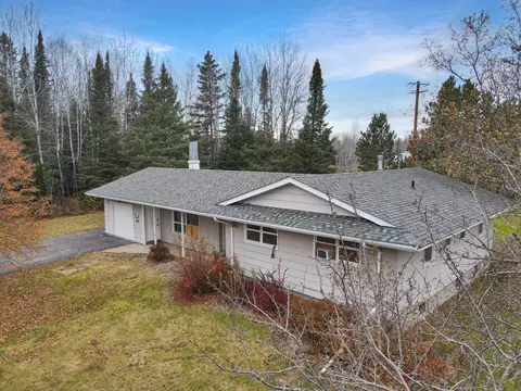 504 Suffolk Dr, Hoyt Lakes, MN 55750