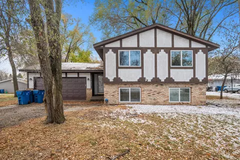 1815 Meadowvale Rd NW, Elk River, MN 55330