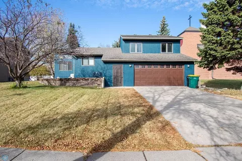 1242 6th St E, West Fargo, ND 58078