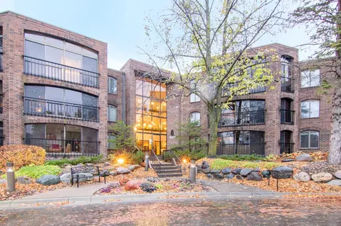 6051 Laurel Ave #203, Golden Valley, MN 55416