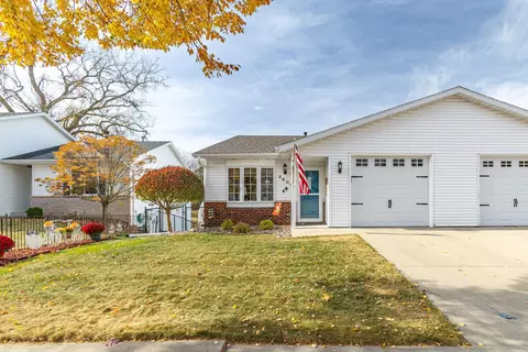2807 Northern Valley Dr NE, Rochester, MN 55906