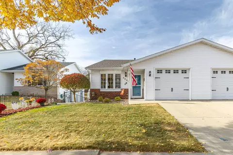 2807 Northern Valley Dr NE, Rochester, MN 55906