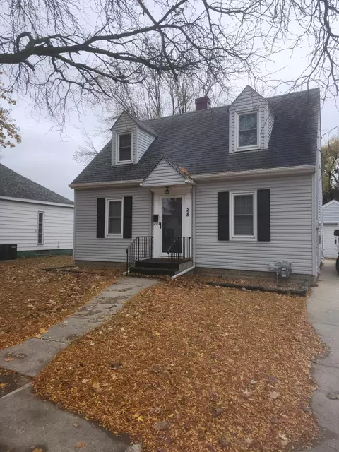 28 13th St NW, Rochester, MN 55901