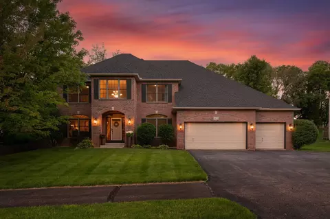 16078 Hawthorn Path, Lakeville, MN 55044