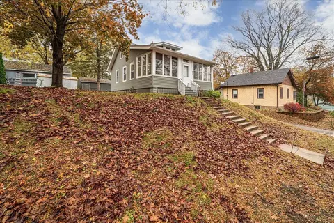 839 S Stickney St, Saint Paul, MN 55107