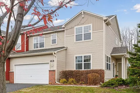 590 Ravencroft Rd, Waconia, MN 55387