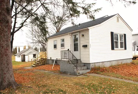 523 5th St NE, Staples, MN 56479