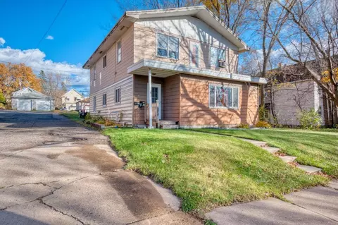 220 Adams Ave, Eveleth, MN 55734