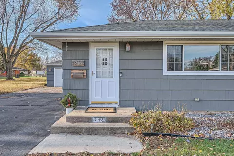8624 Vincent Ave S, Bloomington, MN 55431