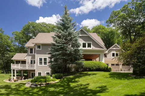 11636 Timberline Rd, Minnetonka, MN 55305