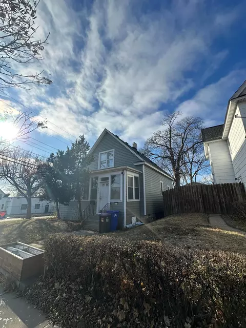 963 Western Ave N, Saint Paul, MN 55117