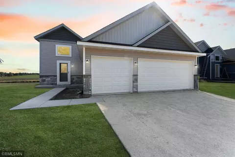 2125 Violet Ln, Faribault, MN 55021