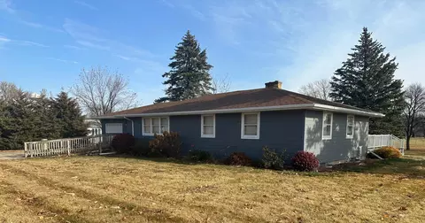 560 Mill St, Currie, MN 56123
