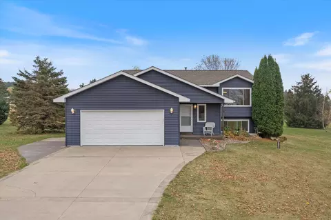 1191 121st Ave, New Richmond, WI 54017