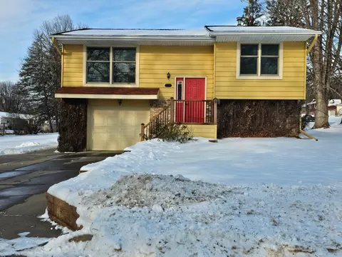 1490 Walnut St, Prescott, WI 54021