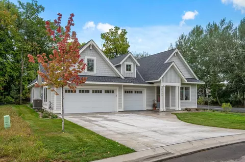 25435 Park Ln, Excelsior, MN 55331