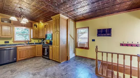 Kitchen - 202 Pine St, Lyle, MN 55953 photo 4 of 5