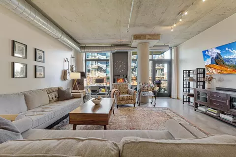 720 N 4th St #211, Minneapolis, MN 55401