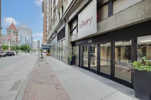 350 Saint Peter St #307, Saint Paul, MN 55102