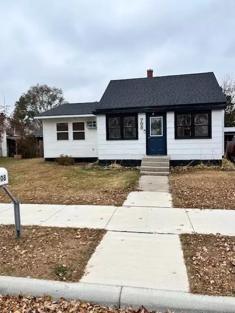 708 4th St SE, Little Falls, MN 56345