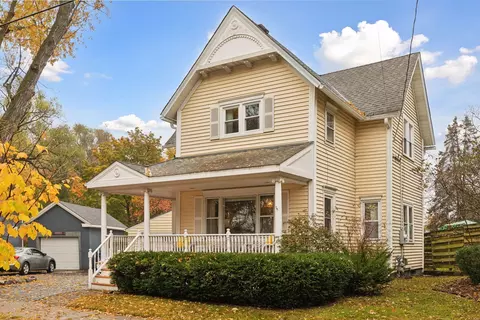 974 Burns Ave, Saint Paul, MN 55106