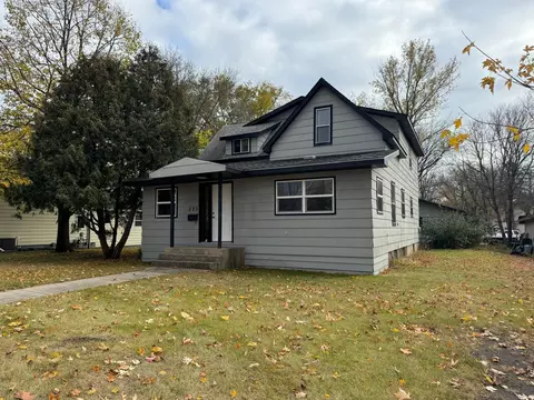 223 Oak St, Detroit Lakes, MN 56501
