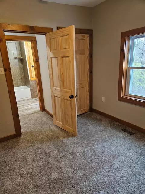Bedroom - 705 N 6th St, Brainerd, MN 56401 photo 4 of 4