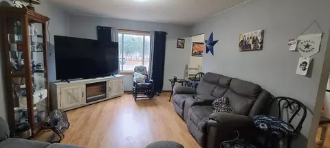 813 Pleasant View Dr SE, Willmar, MN 56201 photo 6