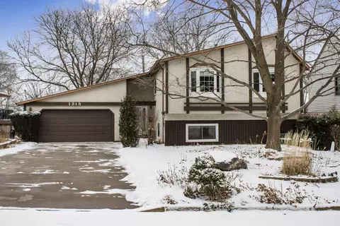 1315 Kassan Dr, South Saint Paul, MN 55075