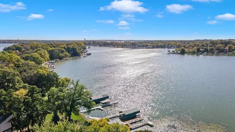 1752 Sumach Ln, Mound, MN 55364