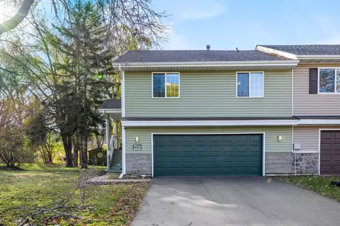 7514 Upper 167th St W, Lakeville, MN 55044